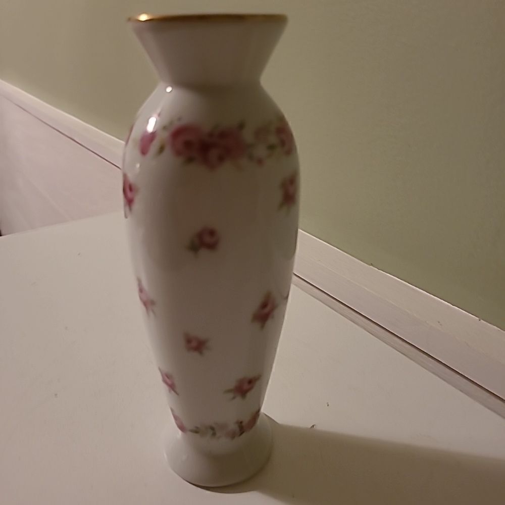 Lefton China Vase - Picture 3 of 6